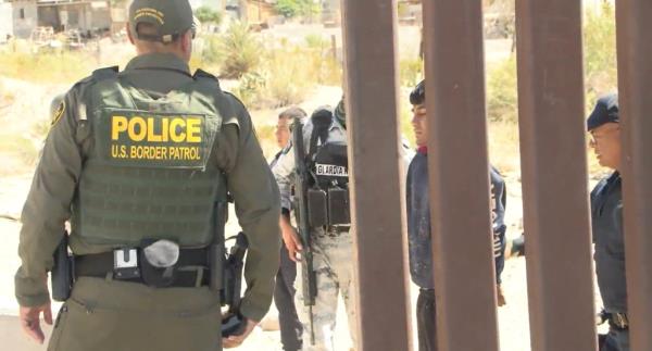 Mexican police have three people in custody following an assault on a U.S. Border Patrol agent on Mount Cristo Rey on Thursday afternoon.