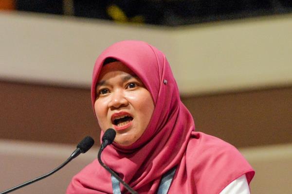 Fadhlina: 教育部要求所有学校进行风险评估，以防止学生被掉落的厕所水箱砸中